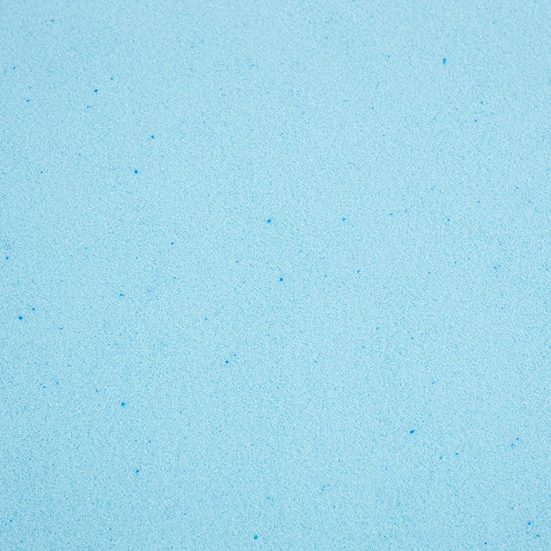 Gros plan sur la texture de la mousse à mémoire de forme bleue